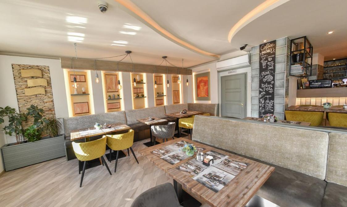 Portre Panzio Hotell Kőszeg Exteriör bild