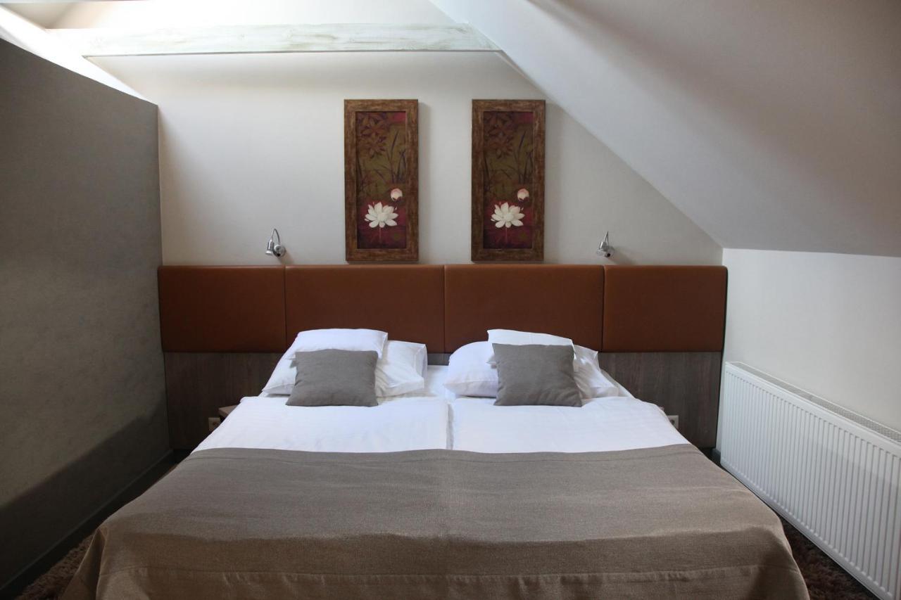 Portre Panzio Hotell Kőszeg Exteriör bild
