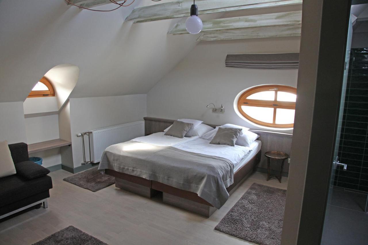 Portre Panzio Hotell Kőszeg Exteriör bild