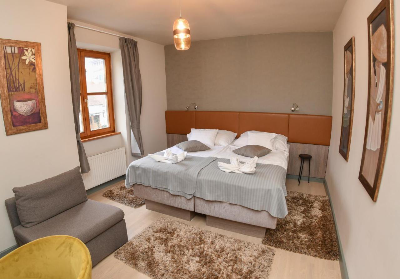 Portre Panzio Hotell Kőszeg Exteriör bild